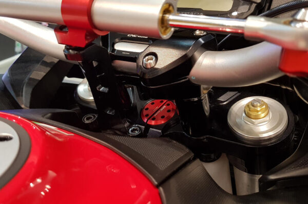 Παξιμάδι τιμονιού CNC RACING για DUCATI MULTISTRADA (μαύρο χρώμα) - Image 3